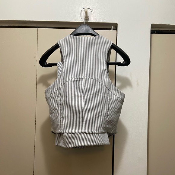 2 piece women vest and pants le chateau - Picture 2 of 8